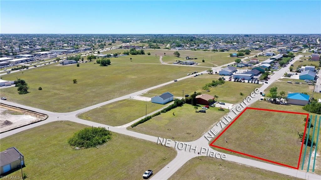 1069 NE 7th TER, CAPE CORAL, FL 33909 — photo 4