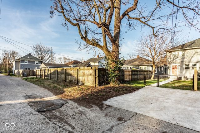 3419 Carrollton Avenue, Indianapolis, IN 46205