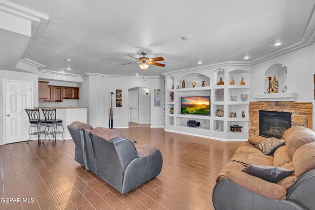 12000 STANSBURY Drive, El Paso, TX 79928