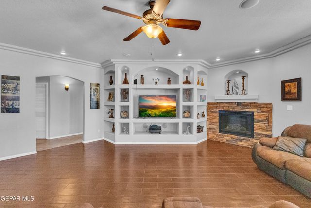 12000 STANSBURY Drive, El Paso, TX 79928