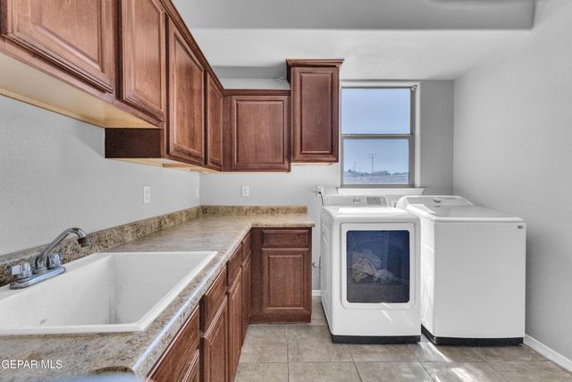 12000 STANSBURY Drive, El Paso, TX 79928