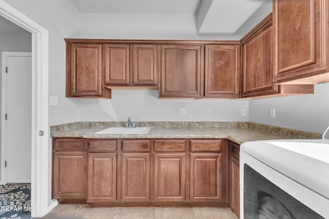 12000 STANSBURY Drive, El Paso, TX 79928