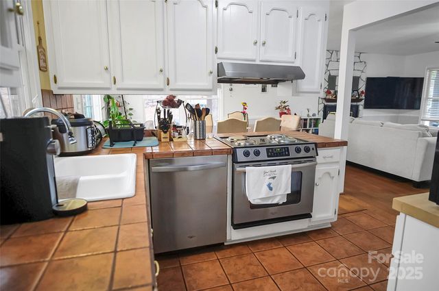 401 Saddlewood Drive, Gastonia, NC 28056