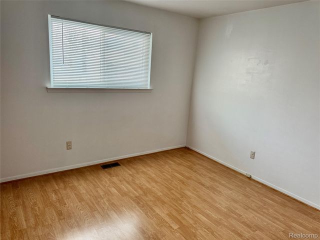 13770 WHITE CAP Drive, Sterling Heights, MI 48313