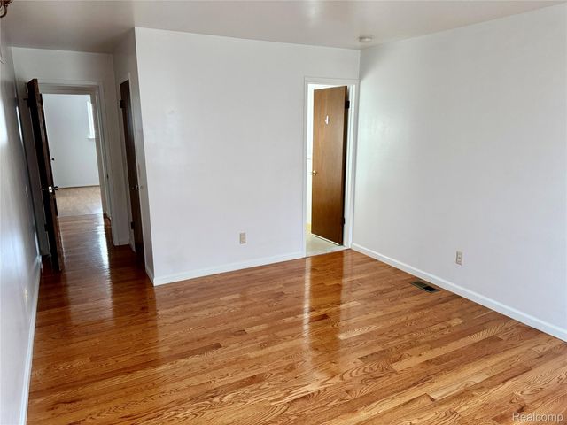 13770 WHITE CAP Drive, Sterling Heights, MI 48313