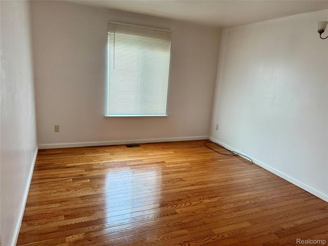 13770 WHITE CAP Drive, Sterling Heights, MI 48313