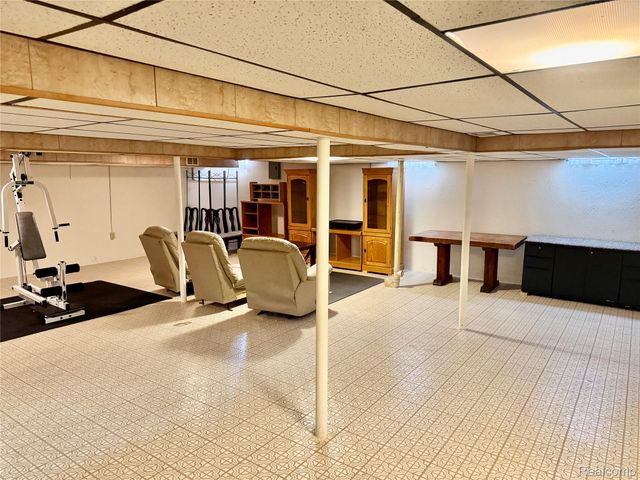 13770 WHITE CAP Drive, Sterling Heights, MI 48313