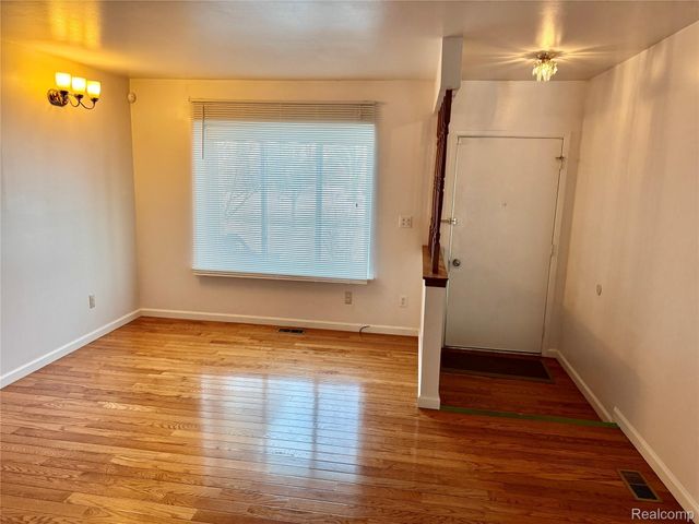 13770 WHITE CAP Drive, Sterling Heights, MI 48313