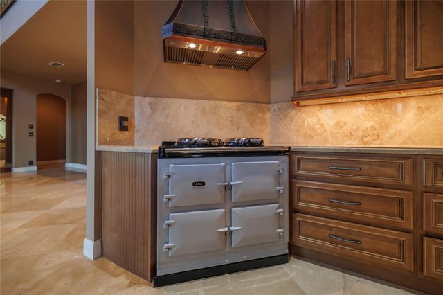 5660 Lago Del Sol Drive, Lake Worth, FL 33449