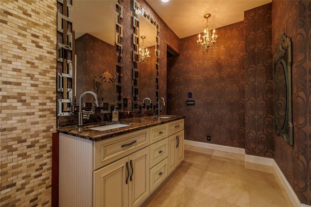 5660 Lago Del Sol Drive, Lake Worth, FL 33449