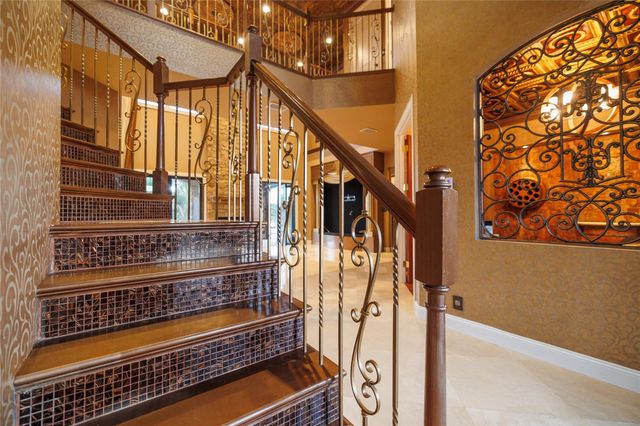 5660 Lago Del Sol Drive, Lake Worth, FL 33449