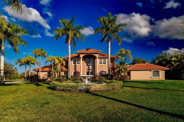 5660 Lago Del Sol Drive, Lake Worth, FL 33449