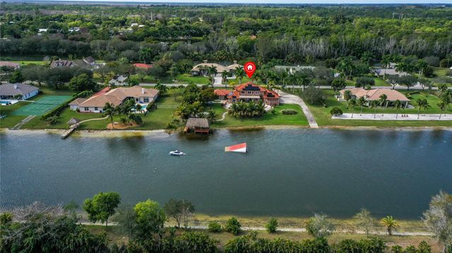 5660 Lago Del Sol Drive, Lake Worth, FL 33449