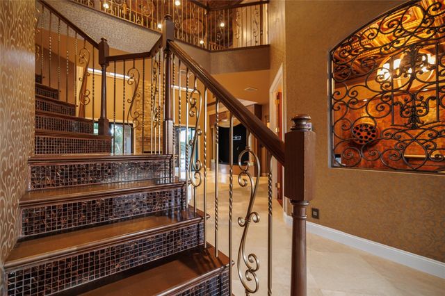 5660 Lago Del Sol Drive, Lake Worth, FL 33449