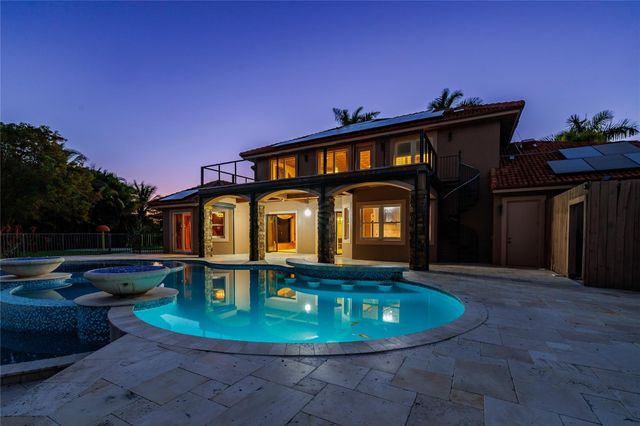 5660 Lago Del Sol Drive, Lake Worth, FL 33449