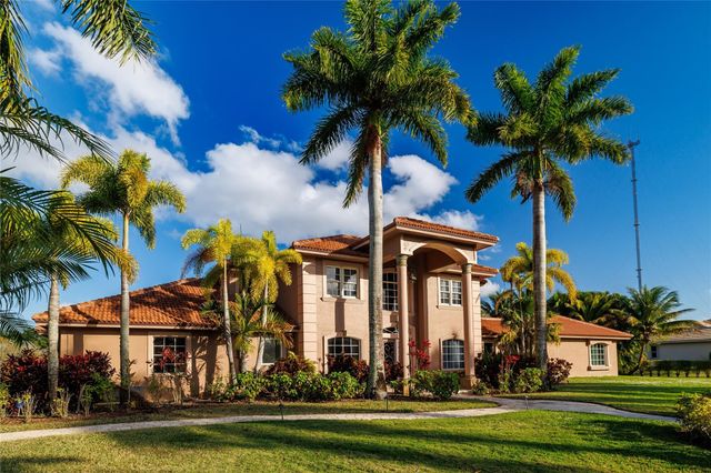 5660 Lago Del Sol Drive, Lake Worth, FL 33449