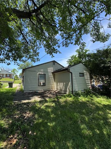104 N Halloway Street, Dayton, OH 45417