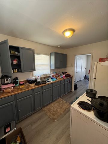 104 N Halloway Street, Dayton, OH 45417