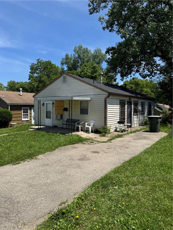 104 N Halloway Street, Dayton, OH 45417