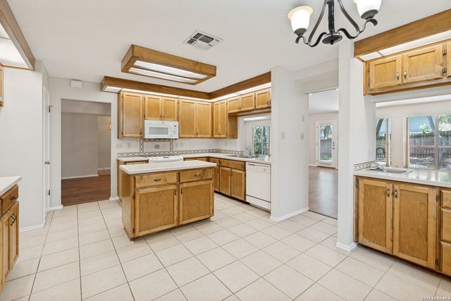 13706 Oak Pebble, San Antonio, TX 78232