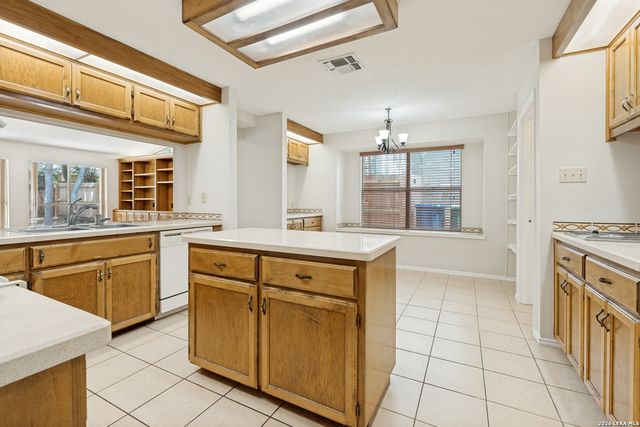 13706 Oak Pebble, San Antonio, TX 78232