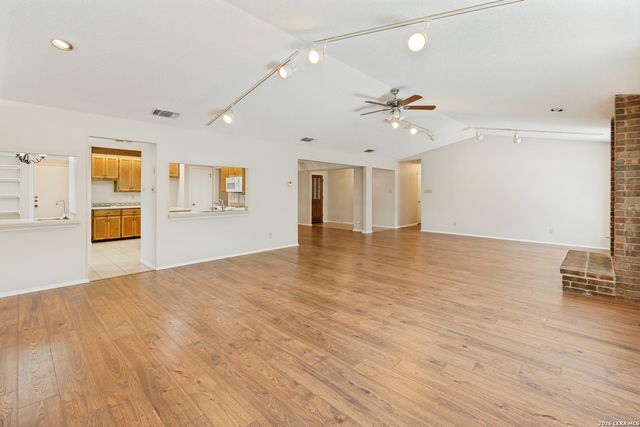 13706 Oak Pebble, San Antonio, TX 78232