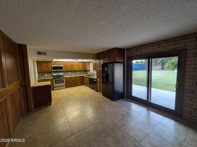 224 E CAMPBELL Road, Chandler, AZ 85225