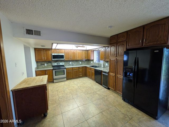 224 E CAMPBELL Road, Chandler, AZ 85225