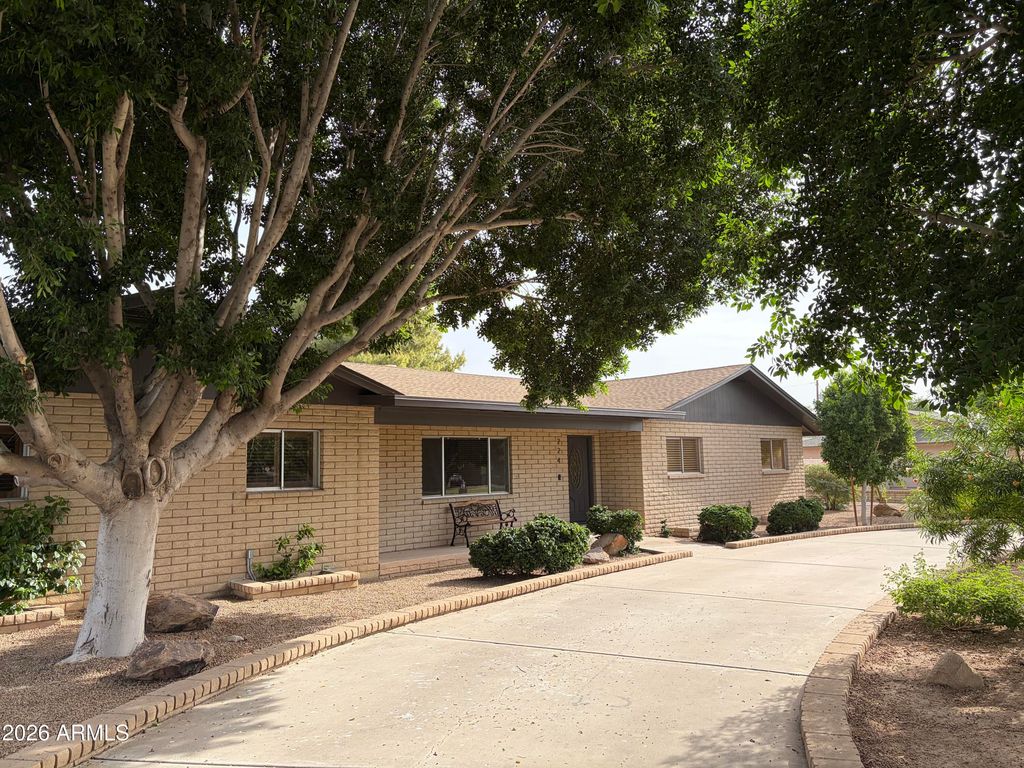 224 E CAMPBELL Road, Chandler, AZ 85225 — photo 2