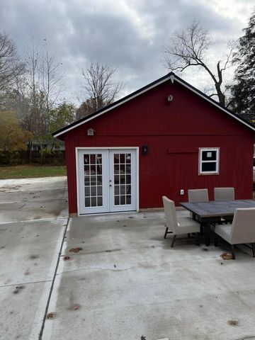 979 Granville Road, Newark, OH 43055