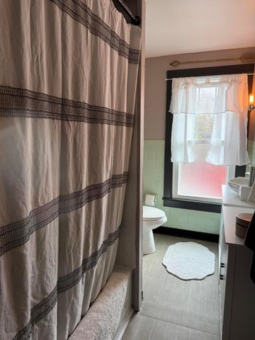 979 Granville Road, Newark, OH 43055