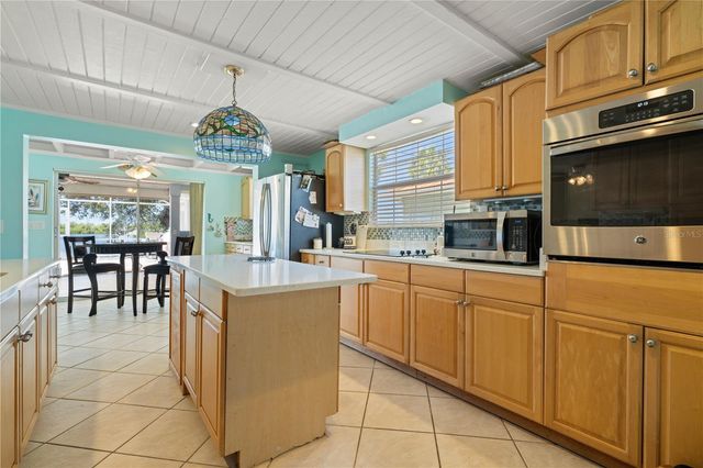 174 SPRING LAKE BOULEVARD NW, Port Charlotte, FL 33952