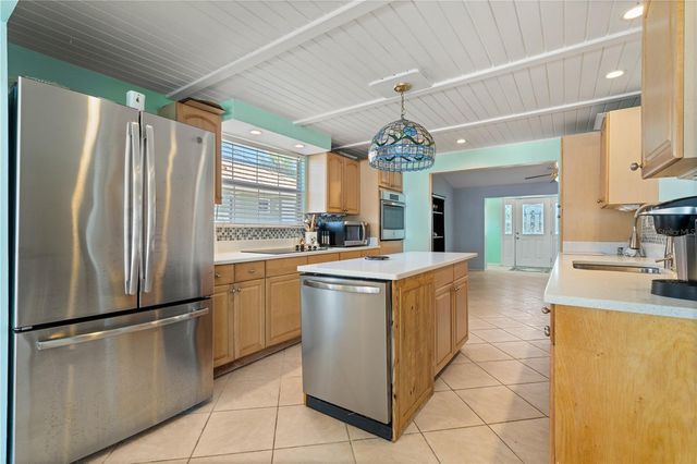 174 SPRING LAKE BOULEVARD NW, Port Charlotte, FL 33952