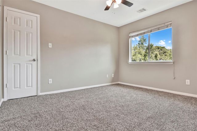 5601 Savannah Woods Lane, Rosharon, TX 77583