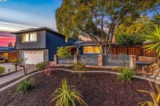 702 Sylvaner Dr, Pleasanton, CA 94566
