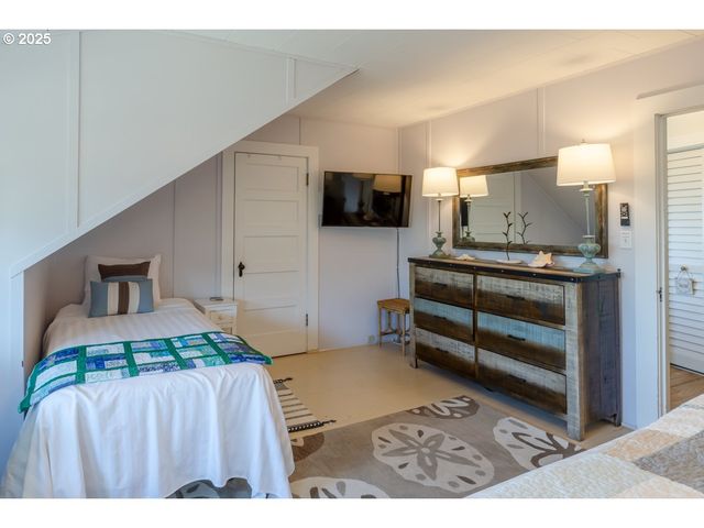 1271 S PROM, Seaside, OR 97138