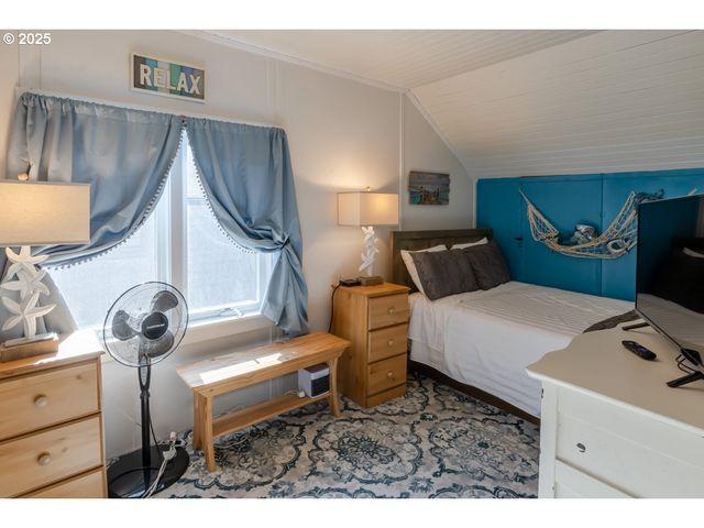 1271 S PROM, Seaside, OR 97138