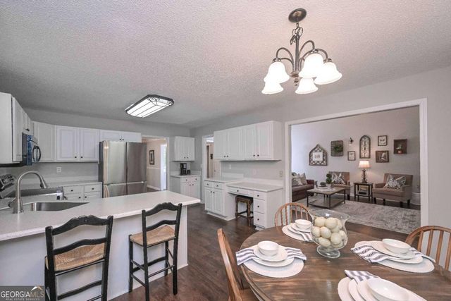 7533 Mason Falls Drive, Winston, GA 30187