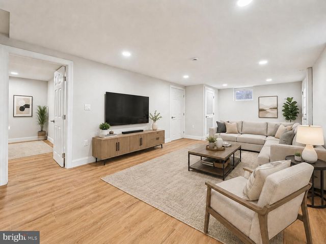 5806 MIRIAM DR, Sykesville, MD 21784