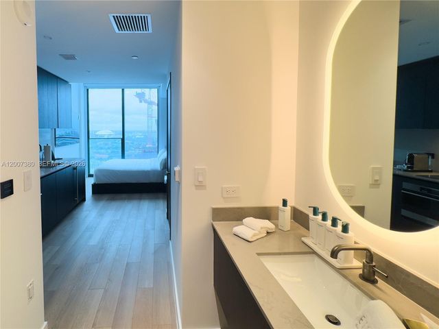 20 NE 11th St 3012A, Miami, FL 33132