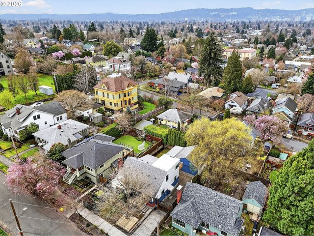 635 Se 55TH Ave, Portland, OR 97215