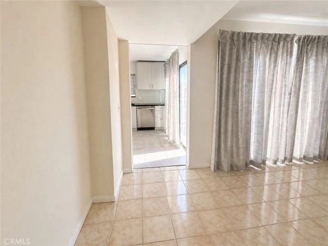 9131 Burnet Avenue 10, North Hills, CA 91343