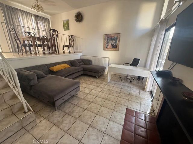 9131 Burnet Avenue 10, North Hills, CA 91343