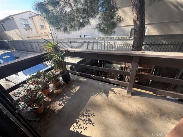 9131 Burnet Avenue 10, North Hills, CA 91343