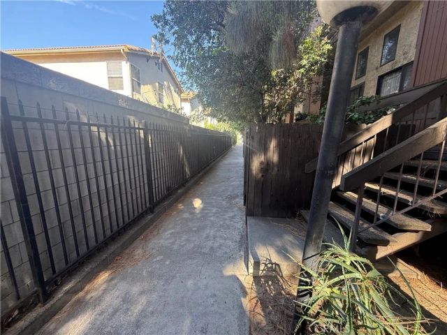 9131 Burnet Avenue 10, North Hills, CA 91343