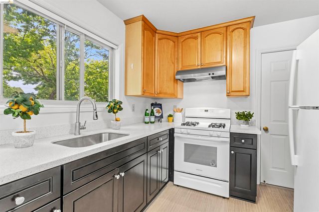 1544 Channing Way, Berkeley, CA 94703