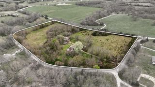 7052 East Farm Road 50, Strafford, MO 65757