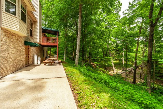 6513 N Mount Pleasant Rd, Greenbrier, TN 37073