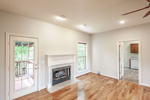 6513 N Mount Pleasant Rd, Greenbrier, TN 37073