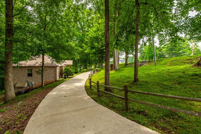 6513 N Mount Pleasant Rd, Greenbrier, TN 37073